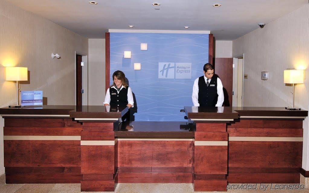 Holiday Inn Express Hotel & Suites Ottawa Airport By Ihg Extérieur photo