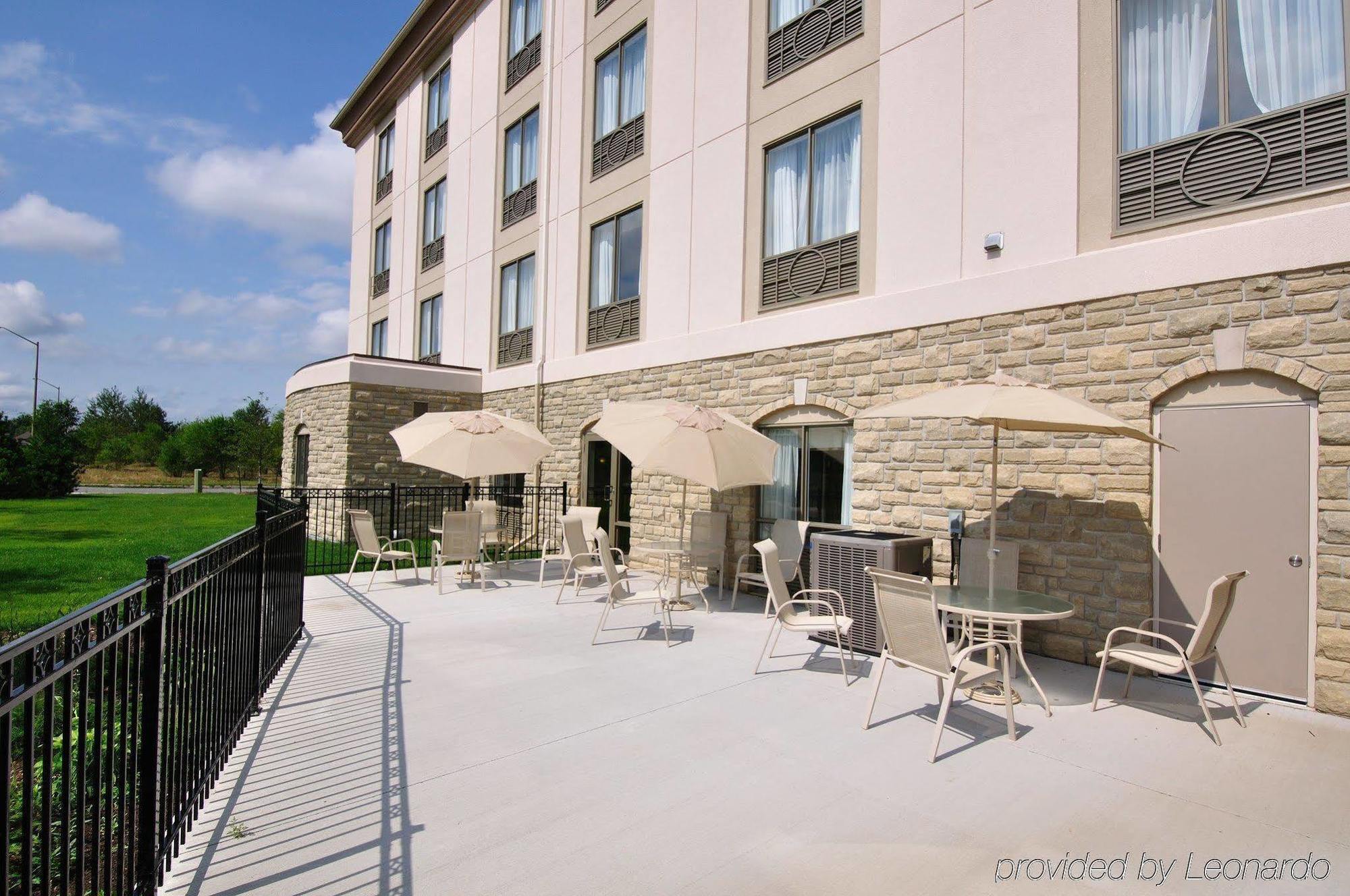 Holiday Inn Express Hotel & Suites Ottawa Airport By Ihg Extérieur photo